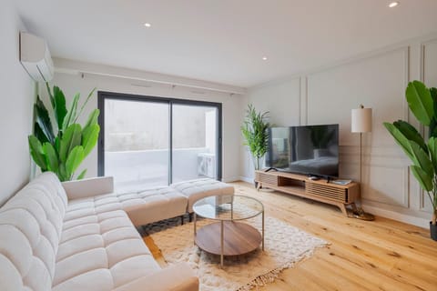 TV and multimedia, Living room, Decorative detail