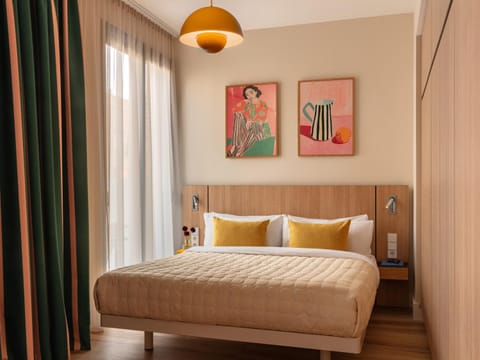 Bed, Photo of the whole room