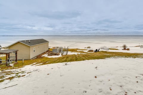 Luxe Hideaway on Houghton Lake Families Welcome! House in Houghton Lake