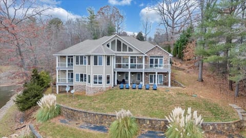 Property building, Garden view