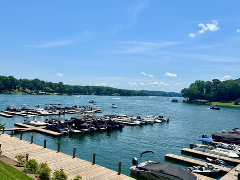 Nearby landmark, Day, Activities, Lake view