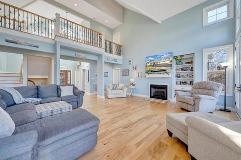 TV and multimedia, Living room, Seating area