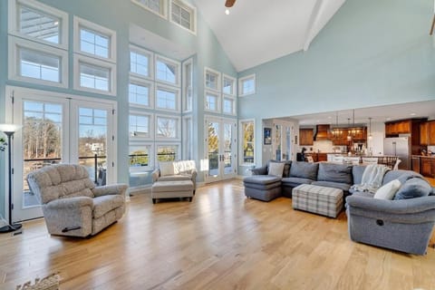 Living room, Seating area