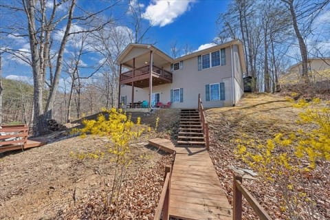 Property building, Day, Natural landscape