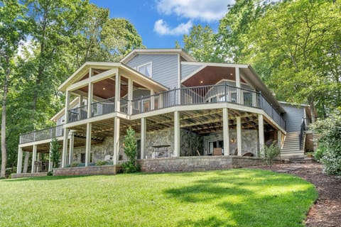Property building, Day
