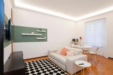 TV and multimedia, Living room, Photo of the whole room, Seating area