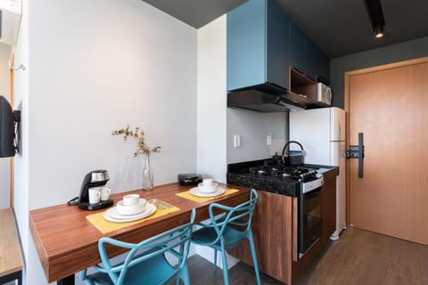Kitchen or kitchenette, Dining area, oven, stove, toaster