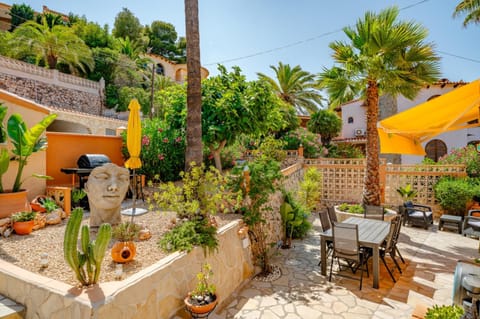 BBQ facilities, Garden, Balcony/Terrace