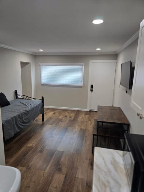 Living room, Photo of the whole room, Bedroom
