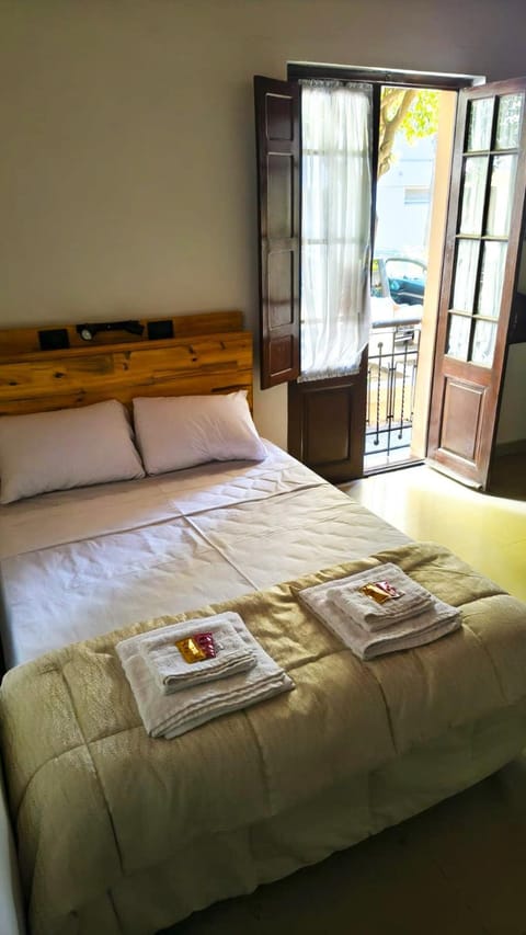 Bed, Balcony/Terrace, Bedroom, Street view, Quiet street view, towels