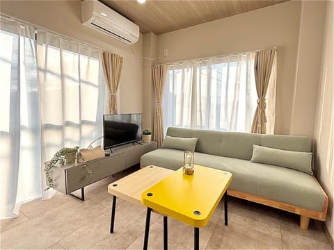 TV and multimedia, Living room, air conditioner