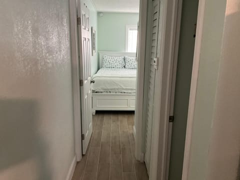 Tropic Breeze Apartment in Madeira Beach