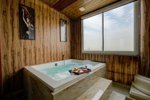 Natural landscape, Hot Tub