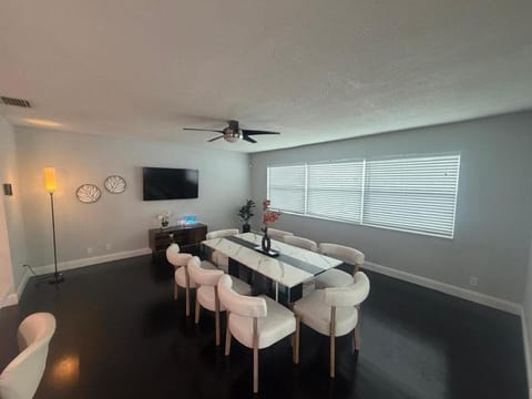 Village Mendez Villa in Dania Beach