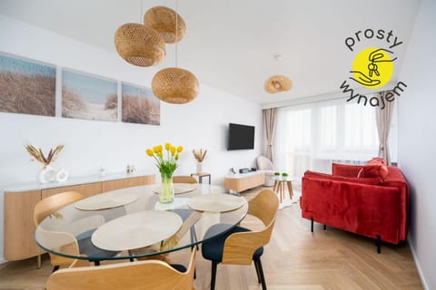 TV and multimedia, Living room, Seating area, Dining area, Evening entertainment