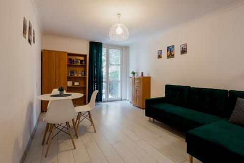 Living room, Seating area, Dining area, wardrobe