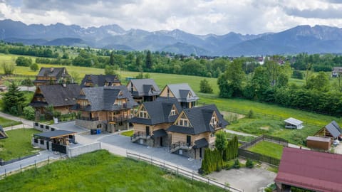 Property building, Bird's eye view, Mountain view