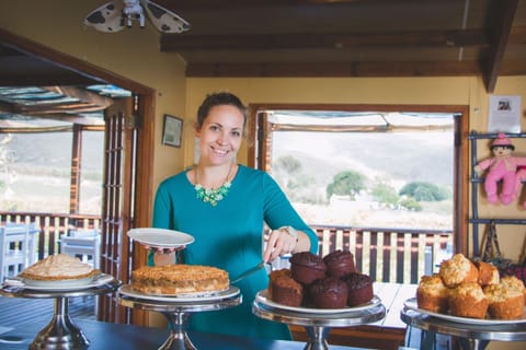 Staff, People, Food and drinks, Food