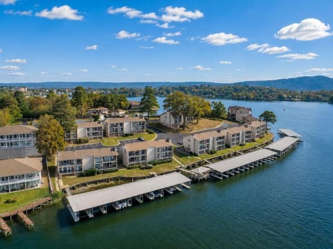 Property building, Lake view