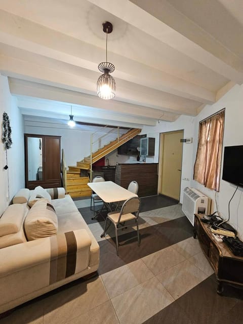 Communal lounge/ TV room, TV and multimedia, Living room, Seating area
