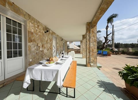 Patio, Dining area