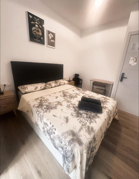 Habitación en Alicante 4 Bernardo Bed and Breakfast in Alicante