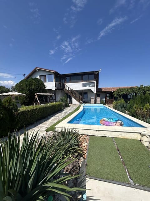 Balcony/Terrace, Swimming pool
