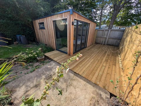 Property building, Balcony/Terrace
