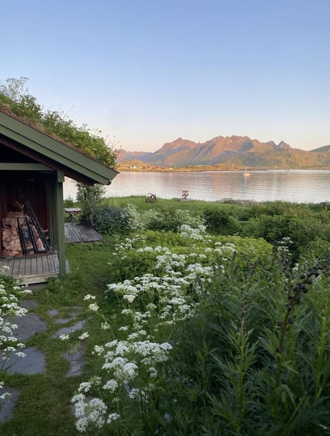 Natural landscape, Garden, Garden view, Mountain view, Sea view