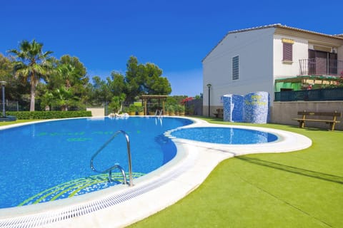 Shower, Swimming pool