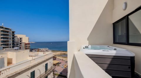 Hot Tub, Sea view