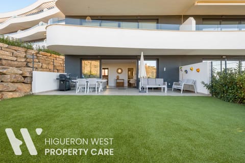 Patio, Day, Garden, Garden, Garden view