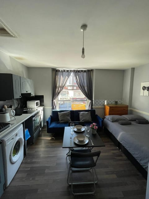 Kitchen or kitchenette, Photo of the whole room, Seating area, Bedroom