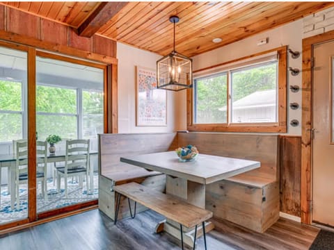 Dining area, Buffet breakfast