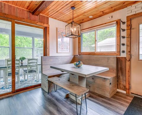 Dining area, Breakfast