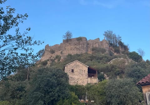 Property building, Day, Natural landscape, Landmark view
