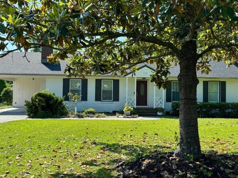 The Dogwood House House in Roanoke Island