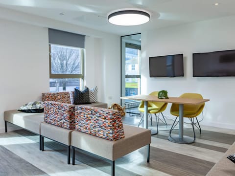 Communal lounge/ TV room, Communal lounge/ TV room, Game Room, Seating area