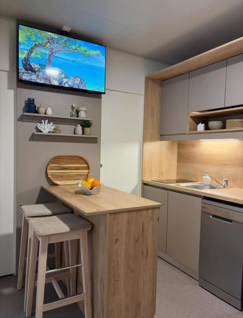 Seat View Mobile Homes L&A Apartment in Šibenik-Knin County, Croatia