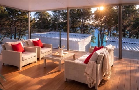 Property building, Patio, View (from property/room), Balcony/Terrace, Seating area, Beach, Sea view, Sea view