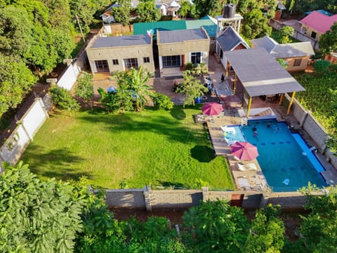 Property building, Natural landscape, Bird's eye view, View (from property/room), Garden view, Pool view, Swimming pool