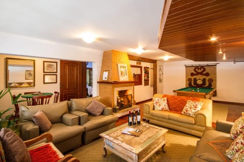 Living room, Seating area, Area and facilities
