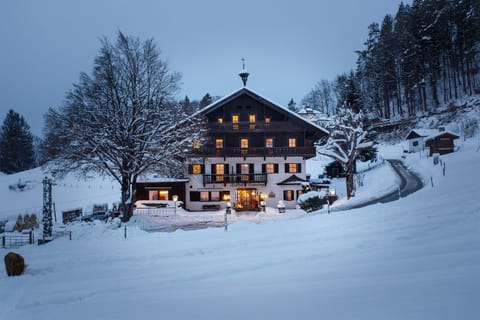 Property building, Natural landscape, Winter