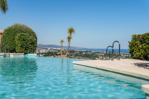 View (from property/room), City view, Garden view, Landmark view, Mountain view, Pool view, Sea view, Swimming pool