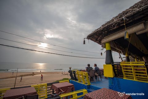 Restaurant/places to eat, Evening entertainment