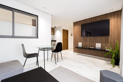 Communal lounge/ TV room, TV and multimedia, Living room, Seating area