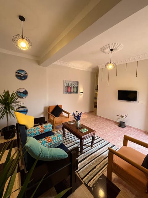 Communal lounge/ TV room, TV and multimedia, Living room, Seating area
