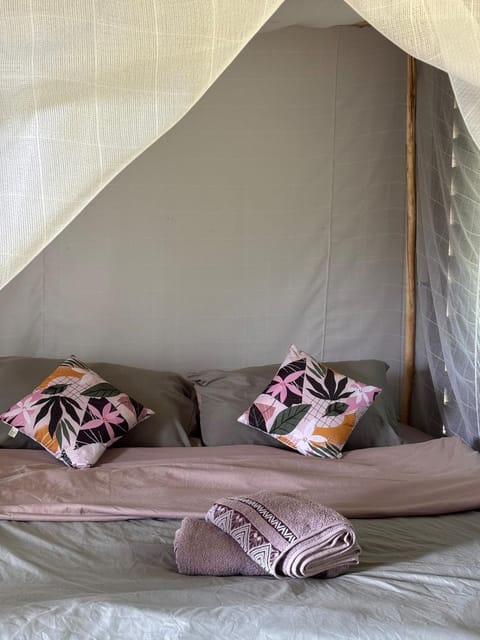 Quiet Garden Bungalow - walking distance to beach, Koh Yao Noi House in Krabi Changwat