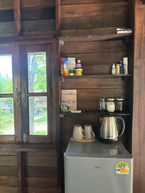 Quiet Garden Bungalow - walking distance to beach, Koh Yao Noi House in Krabi Changwat