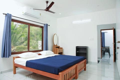 Bed, Photo of the whole room, Bedroom, Garden view, wardrobe, air conditioner